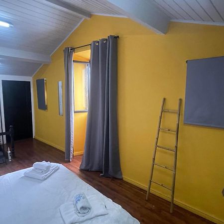 Bed and breakfast Fenais Da Luz House Extérieur photo