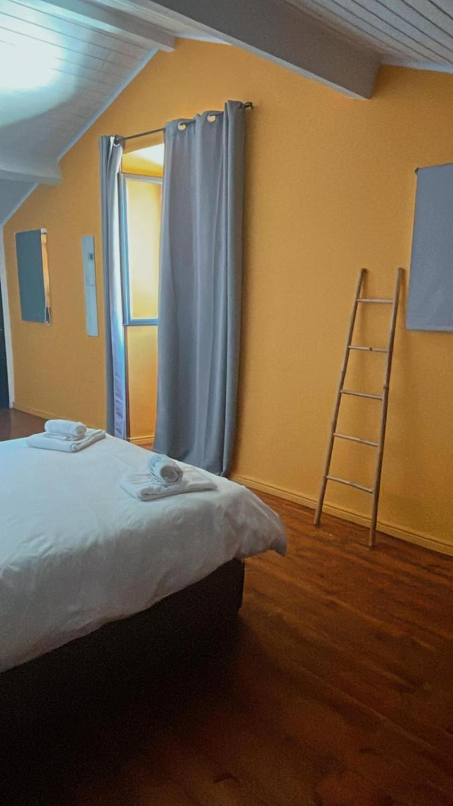 Bed and breakfast Fenais Da Luz House Extérieur photo